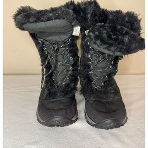The North Face Youth Boots – Black with Fur, Size 6 Youth